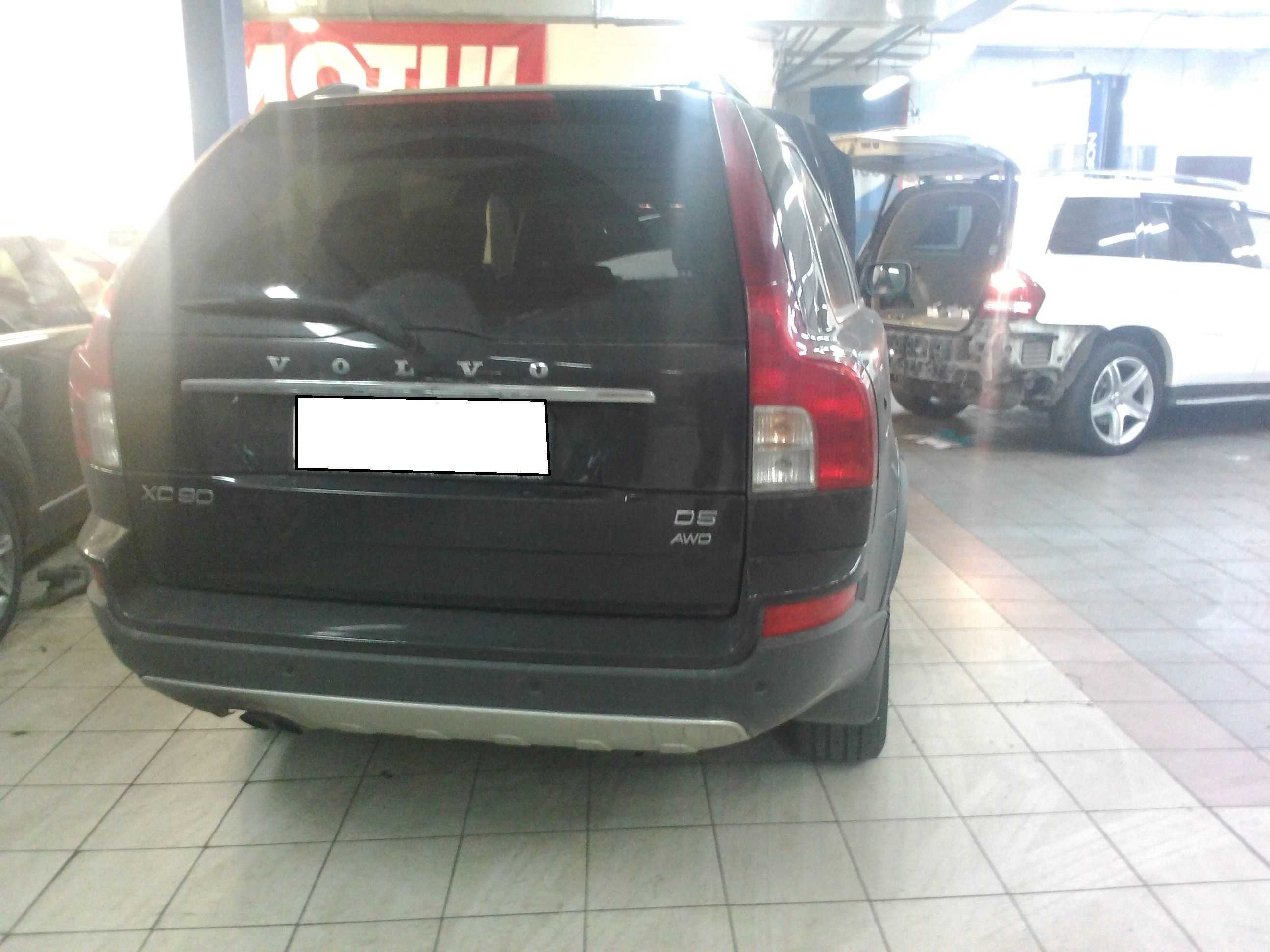 Замена ламп ближнего света  VOLVO XC90 2.4, сервис DDCAR